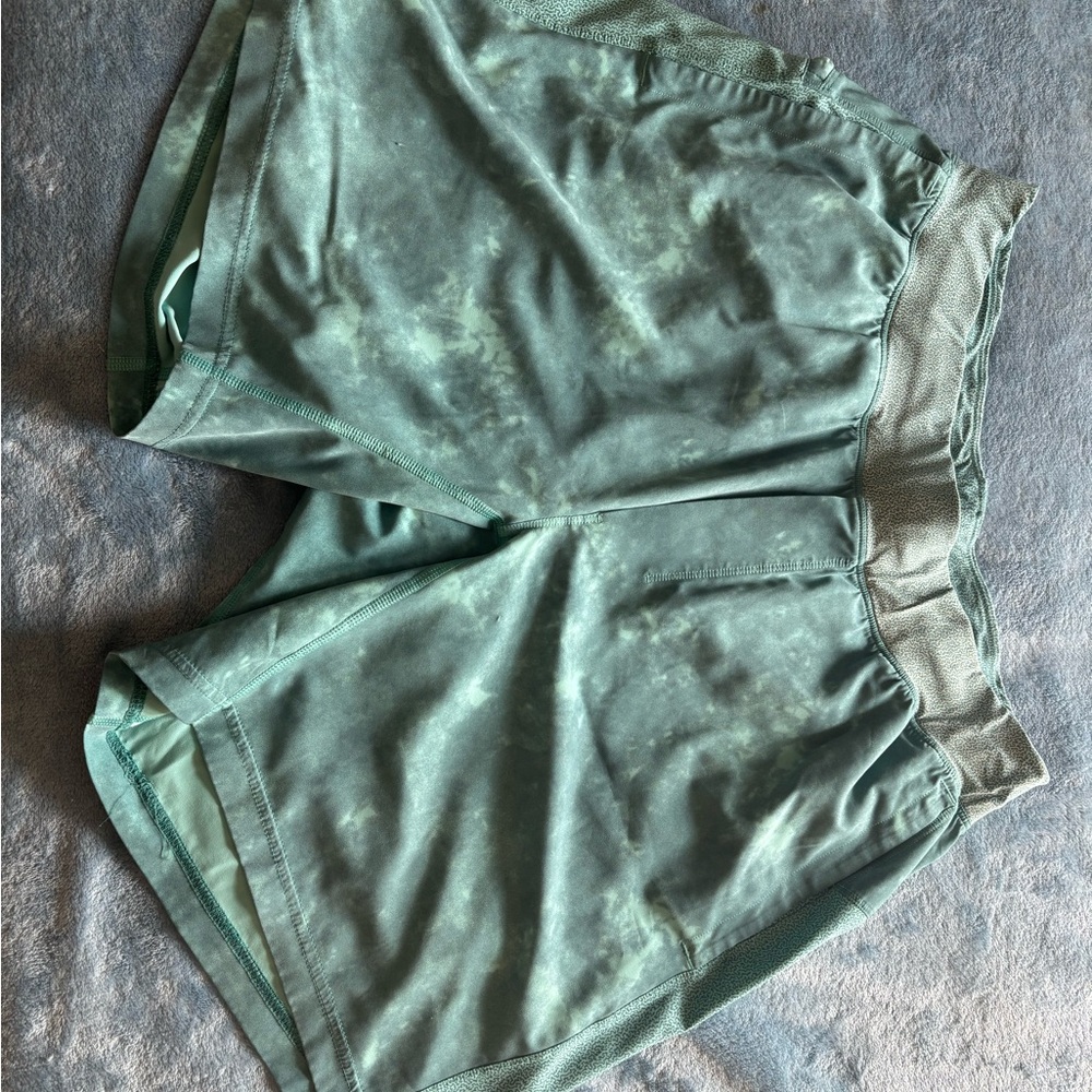 Lulu Lemon T.H.E. Liner Shorts 9’